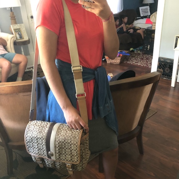 ⚡️Coach Crossbody purse - Picture 5 of 5